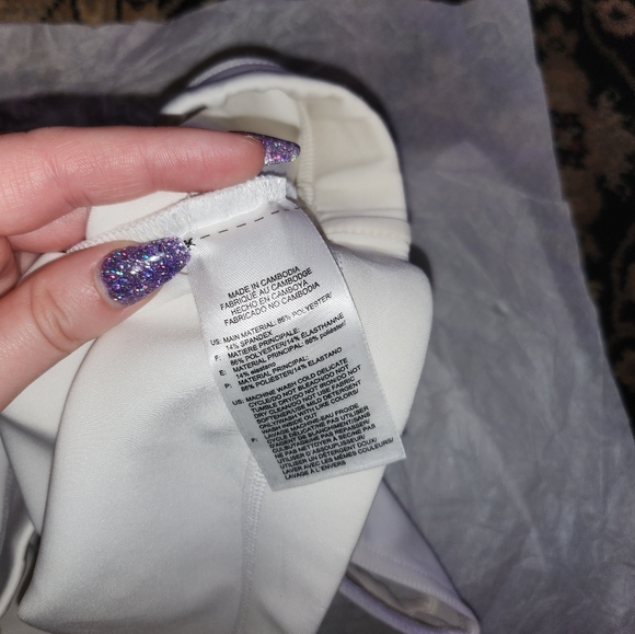 Reebok Women's White Tank Top with Black Logo - Picture 4 of 4